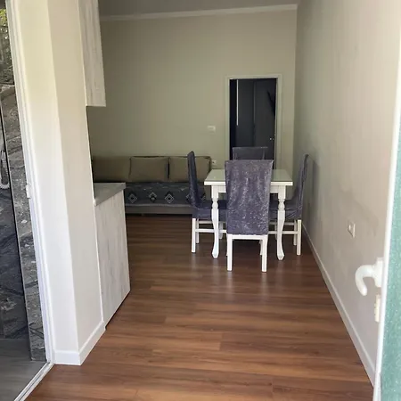 Sunflower Apartmán Sarandë