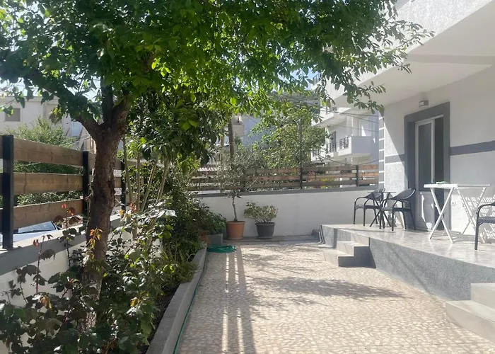 Sunflower Apartment *