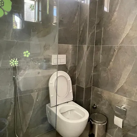 Sunflower Apartment Sarande